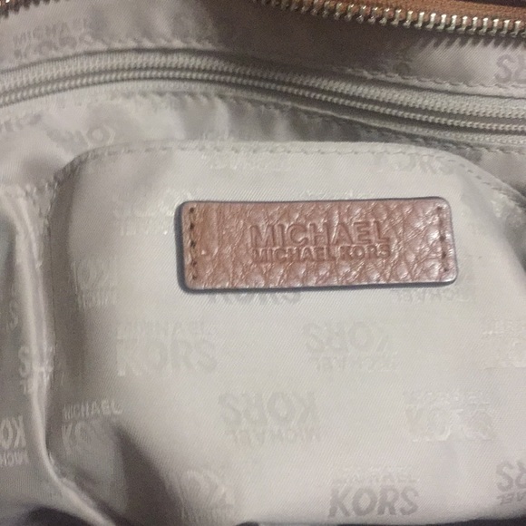 Michael Kors crossbody bag - Picture 3 of 7